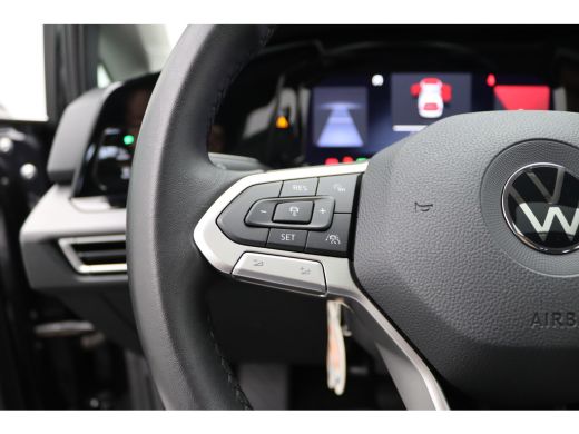 Volkswagen Golf 1.4 eHybrid Style Leder interieur | Panoramadak | Head-Up Display | Achteruitrijcamera | Binnensp... ActivLease financial lease
