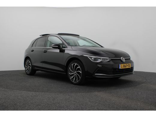 Volkswagen Golf 1.4 eHybrid Style Leder interieur | Panoramadak | Head-Up Display | Achteruitrijcamera | Binnensp... ActivLease financial lease