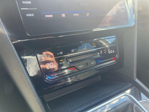 Volkswagen Passat Variant 1.4 TSI PHEV GTE Business | Trekhaak | PHEV | A. Camera | Travel Ass. | ActivLease financial lease