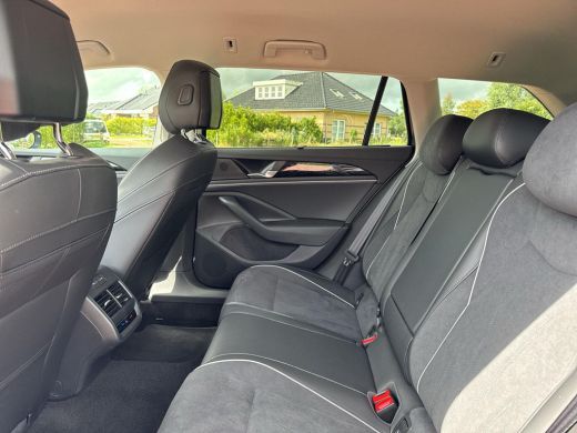 Volkswagen Passat Variant 1.5 eHybrid Elegance Business | PHEV | Trekhaak | IQ.Light | ERGO | ACC | ActivLease financial lease