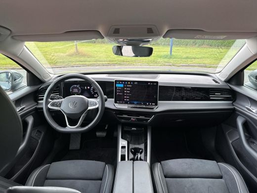 Volkswagen Passat Variant 1.5 eHybrid Elegance Business | PHEV | Trekhaak | IQ.Light | ERGO | ACC | ActivLease financial lease