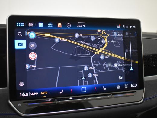 Volkswagen Passat Variant 1.5 eHybrid R-Line Edition 272pk | Trekhaak | Adaptief cruise control | Dodehoekdetectie ... ActivLease financial lease