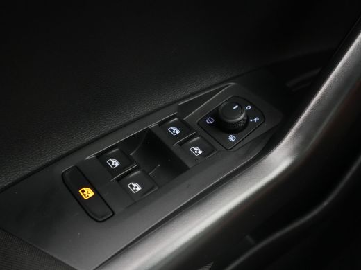 Volkswagen Polo 1.0 TSI 95pk DSG Life Edition Navigatie Stoelverwarming Acc Camera keyless Carplay 307 ActivLease financial lease