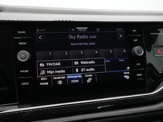 Volkswagen Polo 1.0 TSI 95pk DSG Life Edition Navigatie Stoelverwarming Acc Camera keyless Carplay 307 ActivLease financial lease