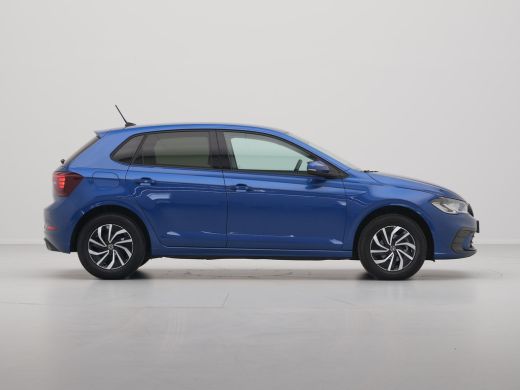 Volkswagen Polo 1.0 TSI 95pk DSG Life Edition Navigatie Stoelverwarming Acc Camera keyless Carplay 307 ActivLease financial lease