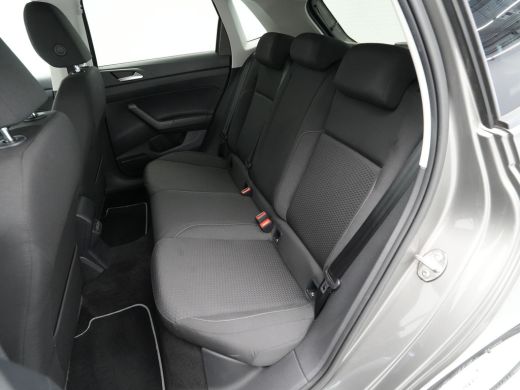 Volkswagen Polo 1.0 TSI 95pk R-line Navigatie Pdc Acc Carplay 298 ActivLease financial lease