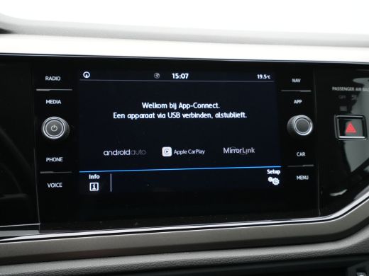 Volkswagen Polo 1.0 TSI 95pk R-line Navigatie Pdc Acc Carplay 298 ActivLease financial lease