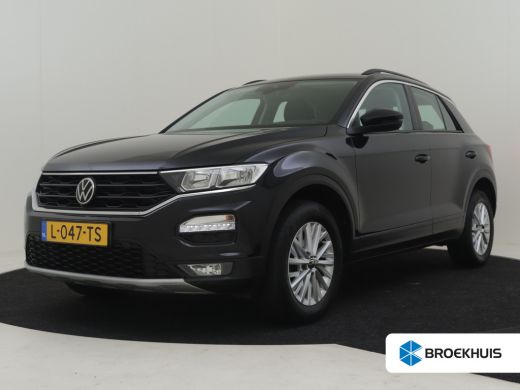 Volkswagen T-Roc 1.5 TSI Style 150pk DSG/AUTO | Navigatie | Adaptief cruise control | Parkeersensoren v+a | Airco ... Volkswagen T-Roc 1.5 TSI Style 150pk DSG/AUTO | Navigatie | Adaptief cruise control | Parkeersensoren v+a | Airco ...