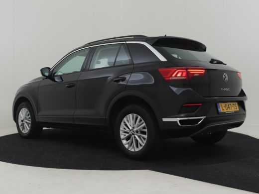 Volkswagen T-Roc 1.5 TSI Style 150pk DSG/AUTO | Navigatie | Adaptief cruise control | Parkeersensoren v+a | Airco ... ActivLease financial lease