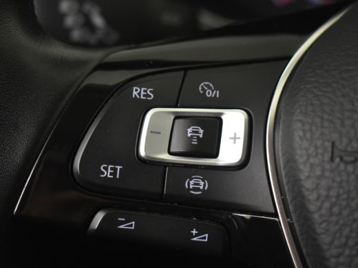 Volkswagen T-Roc 1.5 TSI Style 150pk DSG/AUTO | Navigatie | Adaptief cruise control | Parkeersensoren v+a | Airco ... ActivLease financial lease