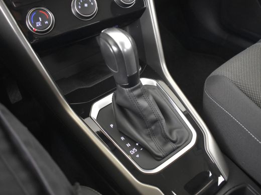 Volkswagen T-Roc 1.5 TSI Style 150pk DSG/AUTO | Navigatie | Adaptief cruise control | Parkeersensoren v+a | Airco ... ActivLease financial lease