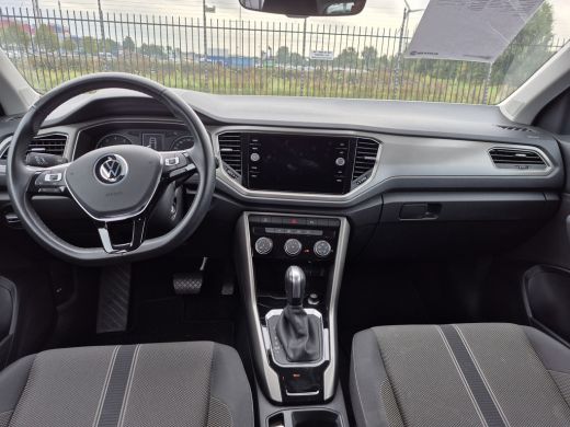 Volkswagen T-Roc 1.5 TSI Style 150pk DSG/AUTO Navigatie | Adaptief cruise control | Parkeersensoren v+a | Airco | ... ActivLease financial lease