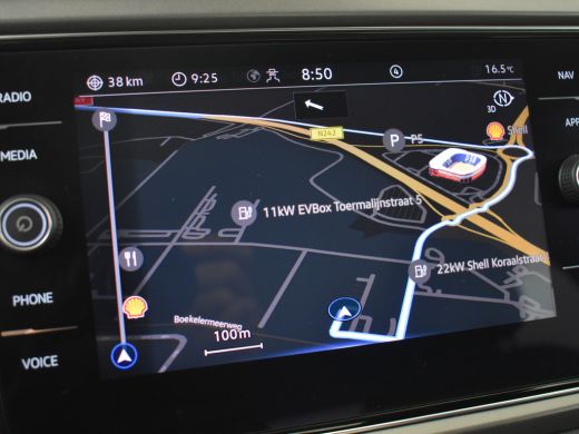 Volkswagen T-Roc 1.5 TSI Style 150pk DSG/AUTO | Navigatie | Adaptief cruise control | Parkeersensoren v+a | Airco ... ActivLease financial lease