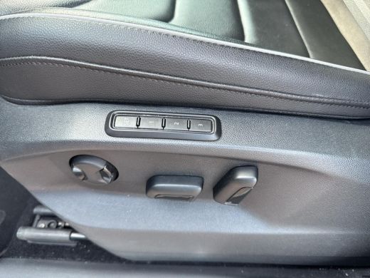 Volkswagen Tiguan 1.4 TSI eHybrid Elegance 180 kw Trekhaak | Leder | PHEV | NAVI | A Camera | ActivLease financial lease