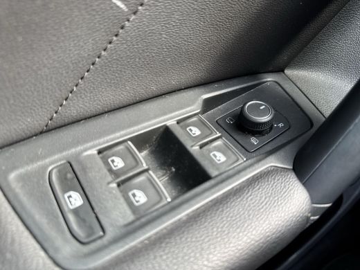 Volkswagen Tiguan 1.4 TSI eHybrid Elegance 180 kw Trekhaak | Leder | PHEV | NAVI | A Camera | ActivLease financial lease