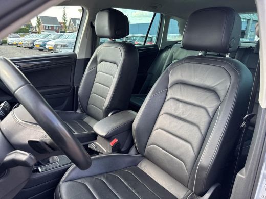 Volkswagen Tiguan 1.4 TSI eHybrid Elegance 180 kw Trekhaak | Leder | PHEV | NAVI | A Camera | ActivLease financial lease