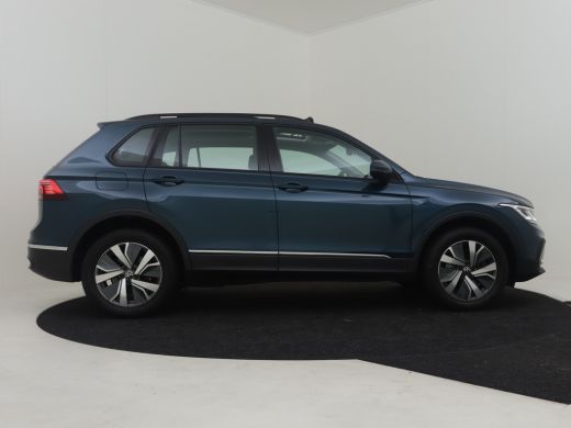 Volkswagen Tiguan 1.4 TSI eHybrid R-Line Business+ 245pk | Glazen Panoramadak | Trekhaak uitklapbaar | Massage stoe... ActivLease financial lease