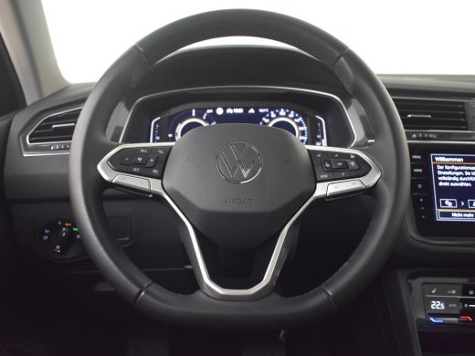 Volkswagen Tiguan 1.4 TSI eHybrid R-Line Business+ 245pk | Glazen Panoramadak | Trekhaak uitklapbaar | Massage stoe... ActivLease financial lease