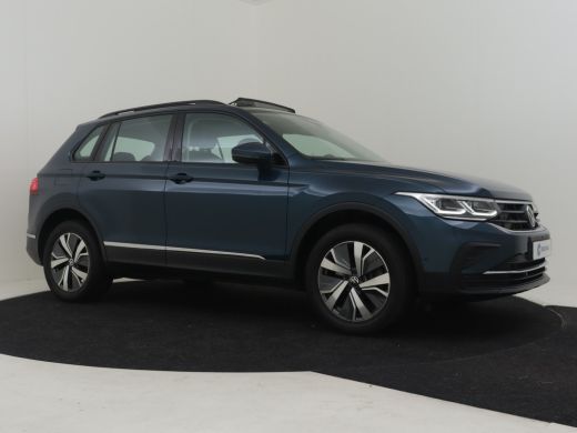 Volkswagen Tiguan 1.4 TSI eHybrid R-Line Business+ 245pk | Glazen Panoramadak | Trekhaak uitklapbaar | Massage stoe... ActivLease financial lease