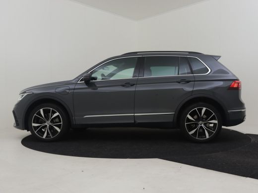 Volkswagen Tiguan 1.4 TSI eHybrid R-Line Business+ 245pk | Trekhaak | Dodehoekdetectie | Matrix koplampen | Navigat... ActivLease financial lease