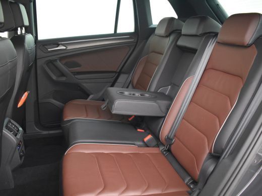 Volkswagen Tiguan 1.4 TSI eHybrid R-Line Business+245pk Lederbekleding | Trekhaak | Park assist | Navigatie | Camer... ActivLease financial lease