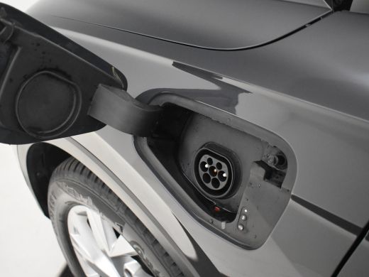 Volkswagen Tiguan 1.4 TSI eHybrid R-Line Business+245pk Lederbekleding | Trekhaak | Park assist | Navigatie | Camer... ActivLease financial lease