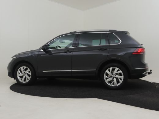 Volkswagen Tiguan 1.4 TSI eHybrid R-Line Business+245pk Lederbekleding | Trekhaak | Park assist | Navigatie | Camer... ActivLease financial lease