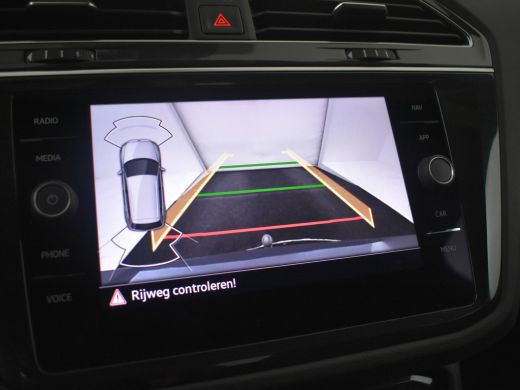 Volkswagen Tiguan 1.4 TSI eHybrid R-Line Business+245pk Lederbekleding | Trekhaak | Park assist | Navigatie | Camer... ActivLease financial lease