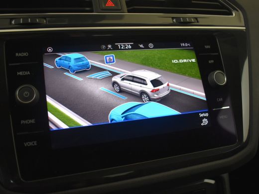 Volkswagen Tiguan 1.4 TSI eHybrid 245pk Elegance | Lederen bekleding | Trekhaak | Matrix LED | Dode Hoek Waarschuwi... ActivLease financial lease