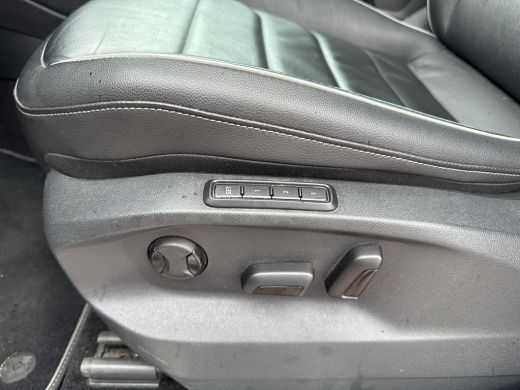 Volkswagen Tiguan 1.4 TSI eHybrid R-Line Business+ | Trekhaak | Pano Dak | IQ. Light | ActivLease financial lease