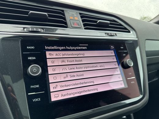 Volkswagen Tiguan 1.4 TSI eHybrid R-Line Business+ | Trekhaak | Pano Dak | IQ. Light | ActivLease financial lease
