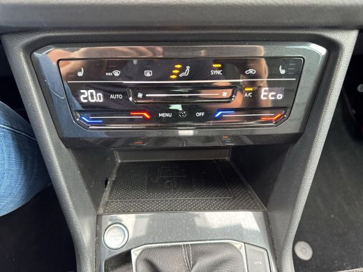 Volkswagen Tiguan 1.4 TSI eHybrid R-Line Business+ | Trekhaak | Pano Dak | IQ. Light | ActivLease financial lease