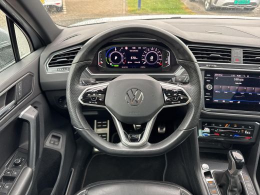 Volkswagen Tiguan 1.4 TSI eHybrid R-Line Business+ | Trekhaak | Pano Dak | IQ. Light | ActivLease financial lease