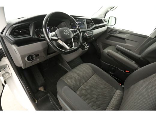 Volkswagen Transporter 2.0 TDI L2H1 150PK DSG Automaat Airco Carplay Cruise Navi PDC 16''LMV Trekhaak ActivLease financial lease