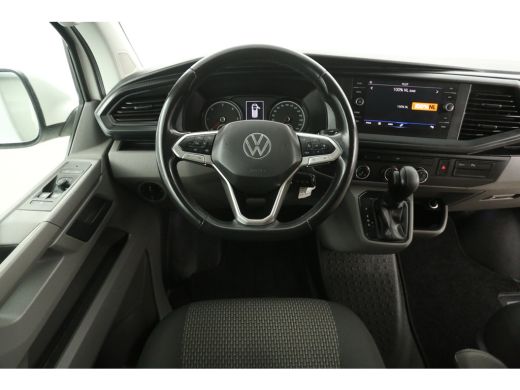 Volkswagen Transporter 2.0 TDI L2H1 150PK DSG Automaat Airco Carplay Cruise Navi PDC 16''LMV Trekhaak ActivLease financial lease