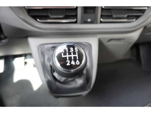 Volkswagen Transporter 2.0 TDI L1H1 28 Style 150 pk, Navigatie, Climatronic, PDV V + A, Achteruitrijcamera ActivLease financial lease