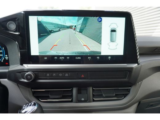 Volkswagen Transporter 2.0 TDI L1H1 28 Style 150 pk, Navigatie, Climatronic, PDV V + A, Achteruitrijcamera ActivLease financial lease