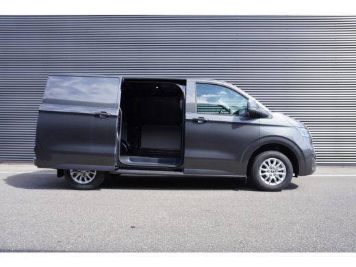 Volkswagen Transporter 2.0 TDI L1H1 28 Style 150 pk, Navigatie, Climatronic, PDV V + A, Achteruitrijcamera ActivLease financial lease