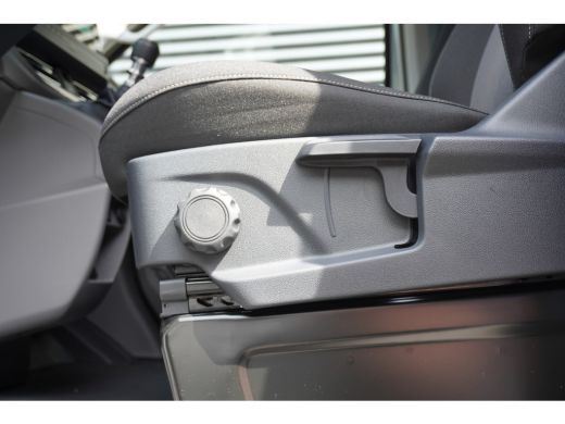 Volkswagen Transporter 2.0 TDI L1H1 28 Style 150 pk, Navigatie, Climatronic, PDV V + A, Achteruitrijcamera ActivLease financial lease