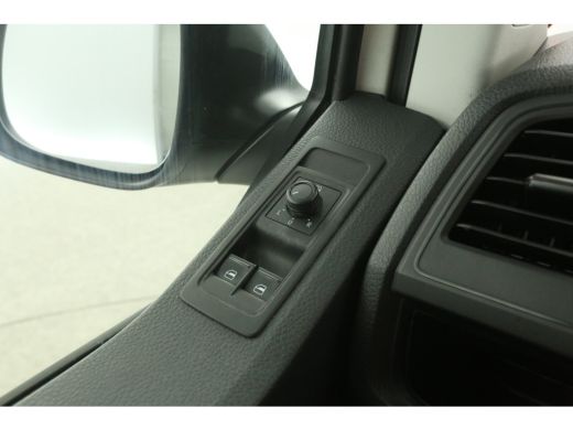 Volkswagen Transporter 2.0 TDI L1H1 Airco Trekhaak Elektrpakket Imperiaal Sidebars ActivLease financial lease