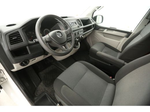Volkswagen Transporter 2.0 TDI L1H1 Airco Trekhaak Elektrpakket Imperiaal Sidebars ActivLease financial lease
