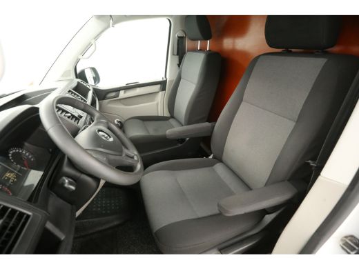 Volkswagen Transporter 2.0 TDI L1H1 Airco Trekhaak Elektrpakket Imperiaal Sidebars ActivLease financial lease
