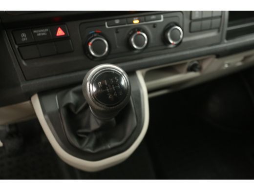 Volkswagen Transporter 2.0 TSI 150PK L1H1 | Benzine | EMISSIEVRIJE ZONE | Airco Trekhaak Elektrpakket Schuifdeur ActivLease financial lease