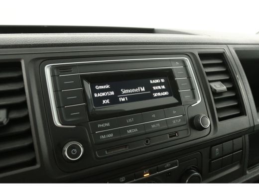 Volkswagen Transporter 2.0 TSI 150PK L1H1 | Benzine | EMISSIEVRIJE ZONE | Airco Trekhaak Elektrpakket Schuifdeur ActivLease financial lease