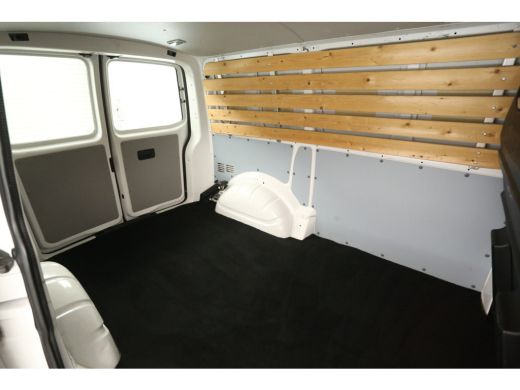 Volkswagen Transporter 2.0 TSI 150PK L1H1 | Benzine | EMISSIEVRIJE ZONE | Airco Trekhaak Elektrpakket Schuifdeur ActivLease financial lease