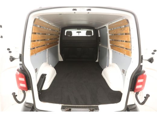 Volkswagen Transporter 2.0 TSI 150PK L1H1 | Benzine | EMISSIEVRIJE ZONE | Airco Trekhaak Elektrpakket Schuifdeur ActivLease financial lease