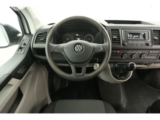 Volkswagen Transporter 2.0 TSI 150PK L1H1 | Benzine | EMISSIEVRIJE ZONE | Airco Trekhaak Elektrpakket Schuifdeur ActivLease financial lease