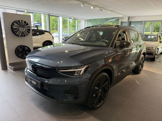 Volvo  EX40 Black Edition Plus Single Motor Extended Range Suede Bekleding- Zwart Dak- Lounge Pakket ActivLease financial lease
