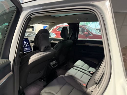 Volvo  EX90 Ultra Twin Motor Geventileerd Charcoal Interieur- Extra Getint Glas- All-season banden- Climate P... ActivLease financial lease