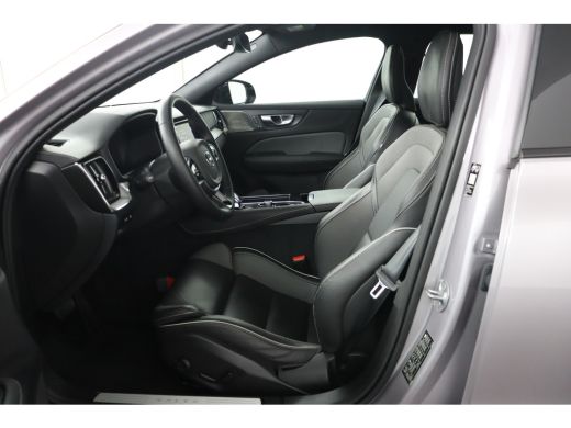 Volvo  V60 T6 AWD Plus Dark | Trekhaak | 360 camera | Stoel + Stuurverwarming |  Harman Kardon | ActivLease financial lease